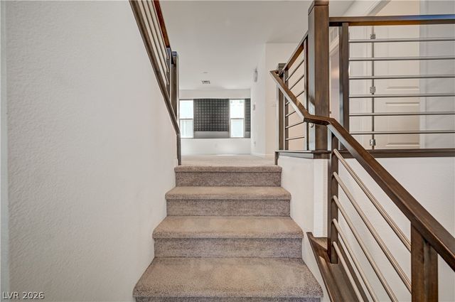 7760 Misty Oaks Avenue, Las Vegas, NV 89113