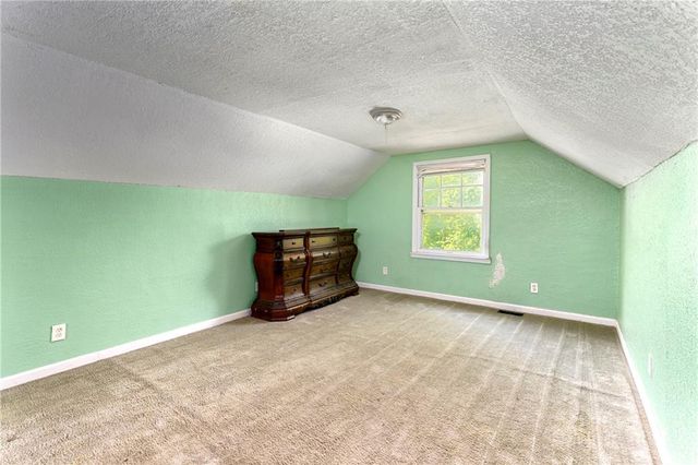 3204 S Sterling Avenue, Independence, MO 64052