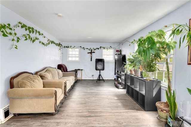 3204 S Sterling Avenue, Independence, MO 64052