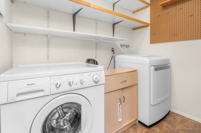 2655 Calle Primavera, Santa Fe, NM 87505