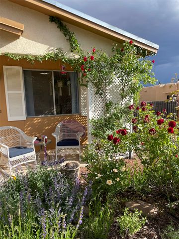 2655 Calle Primavera, Santa Fe, NM 87505