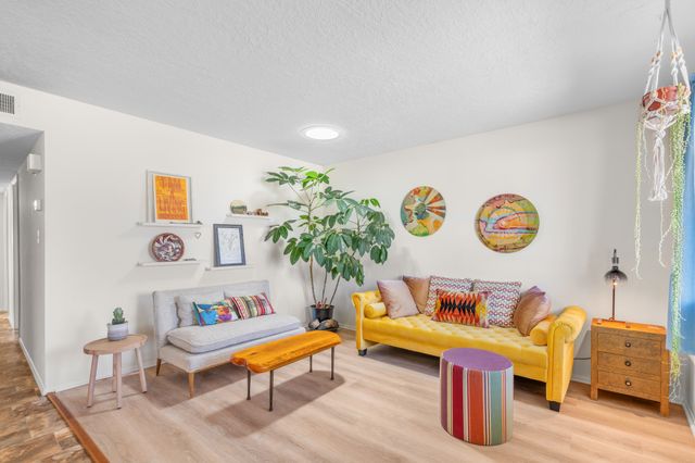 2655 Calle Primavera, Santa Fe, NM 87505