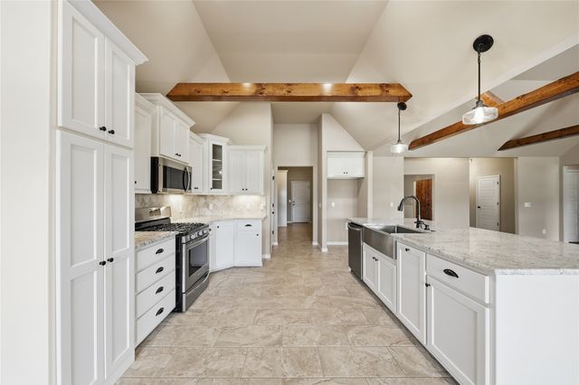 7052 S 310th East Avenue, Broken Arrow, OK 74014