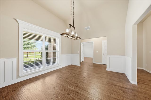 7052 S 310th East Avenue, Broken Arrow, OK 74014