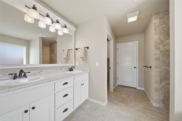 7052 S 310th East Avenue, Broken Arrow, OK 74014