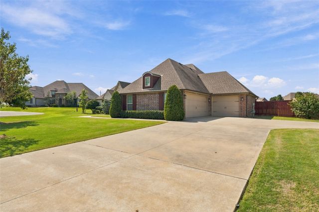 7052 S 310th East Avenue, Broken Arrow, OK 74014