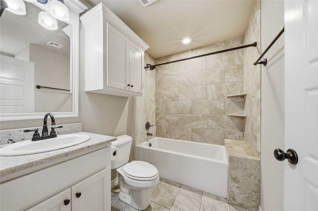 7052 S 310th East Avenue, Broken Arrow, OK 74014