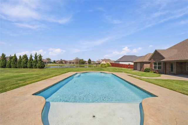 7052 S 310th East Avenue, Broken Arrow, OK 74014