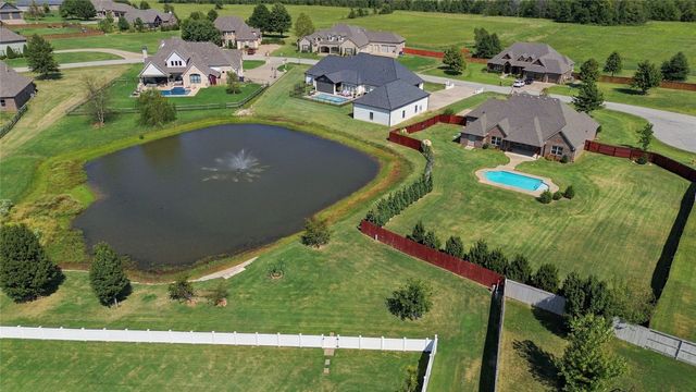 7052 S 310th East Avenue, Broken Arrow, OK 74014