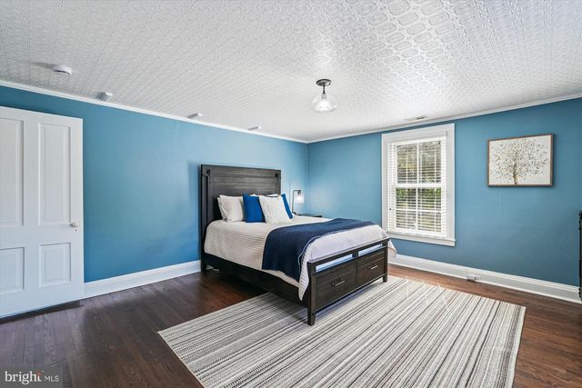 20857 ASHBURN RD, Ashburn, VA 20147