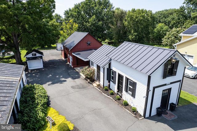 20857 ASHBURN RD, Ashburn, VA 20147