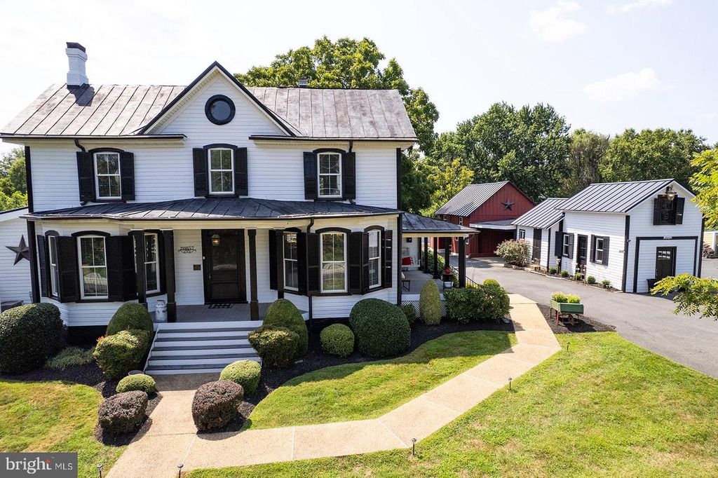 20857 ASHBURN RD, Ashburn, VA 20147