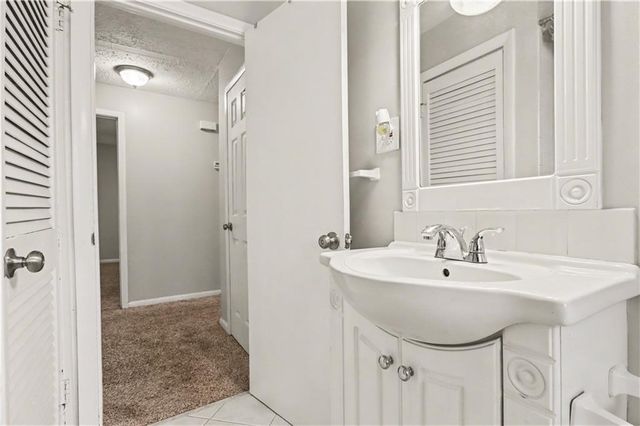 727 S Carter Drive, Jonesboro, GA 30236