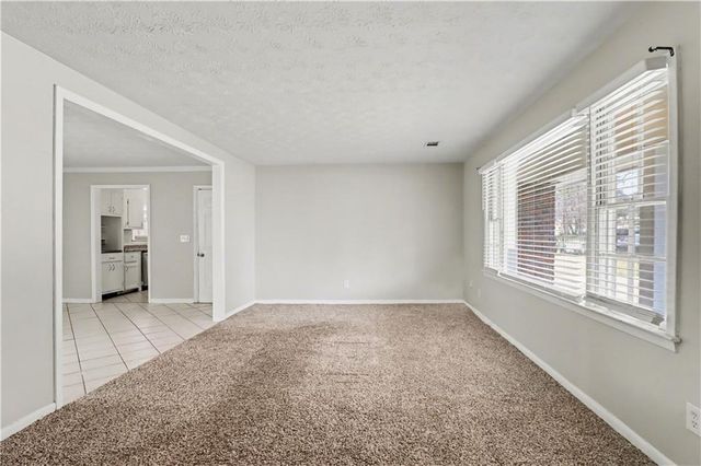 727 S Carter Drive, Jonesboro, GA 30236