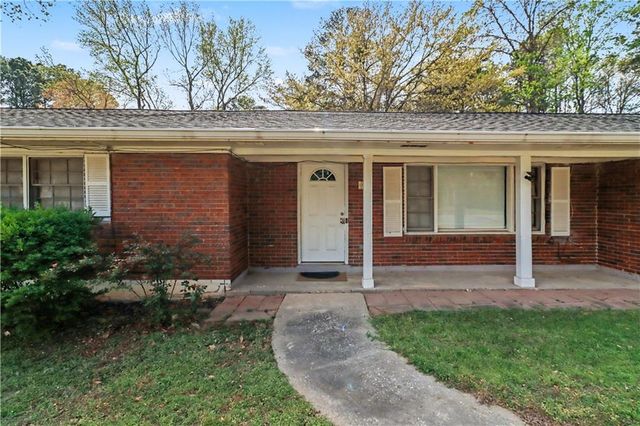 727 S Carter Drive, Jonesboro, GA 30236