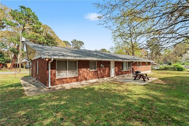 727 S Carter Drive, Jonesboro, GA 30236