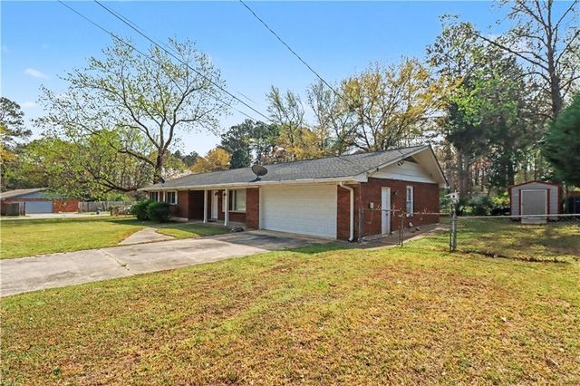 727 S Carter Drive, Jonesboro, GA 30236