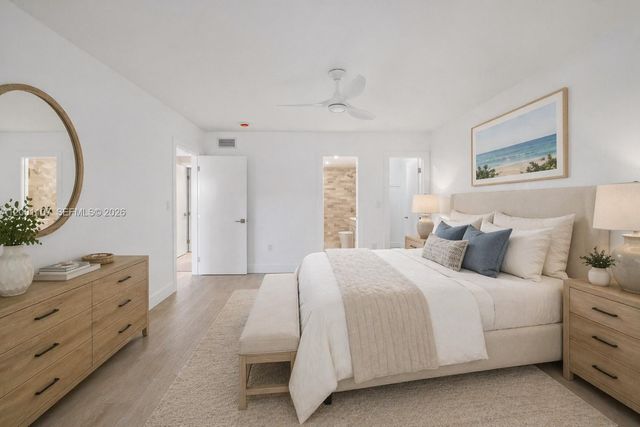 3582 NE 171st St 207, North Miami Beach, FL 33160