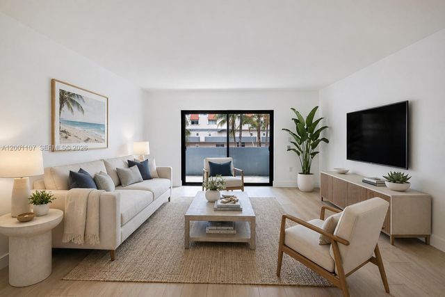 3582 NE 171st St 207, North Miami Beach, FL 33160