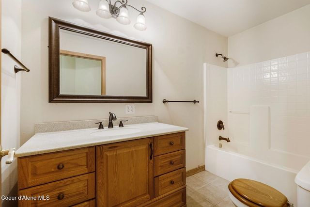 3009 Kelrose Ln, Sandpoint, ID 83864