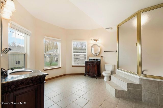 3009 Kelrose Ln, Sandpoint, ID 83864