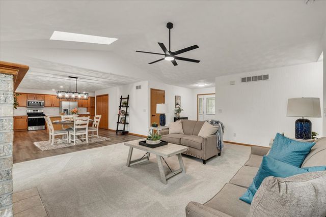 14 Quail Hollow Estate, Geneseo, IL 61254