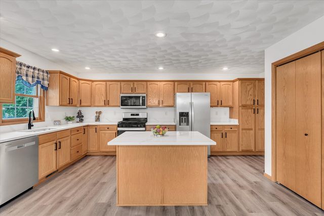 14 Quail Hollow Estate, Geneseo, IL 61254