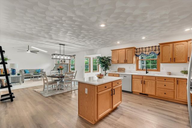 14 Quail Hollow Estate, Geneseo, IL 61254