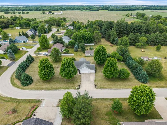 14 Quail Hollow Estate, Geneseo, IL 61254
