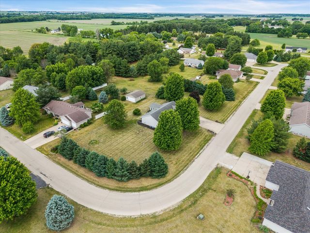 14 Quail Hollow Estate, Geneseo, IL 61254