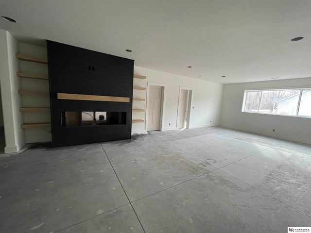 1220 Murray Road, Plattsmouth, NE 68048