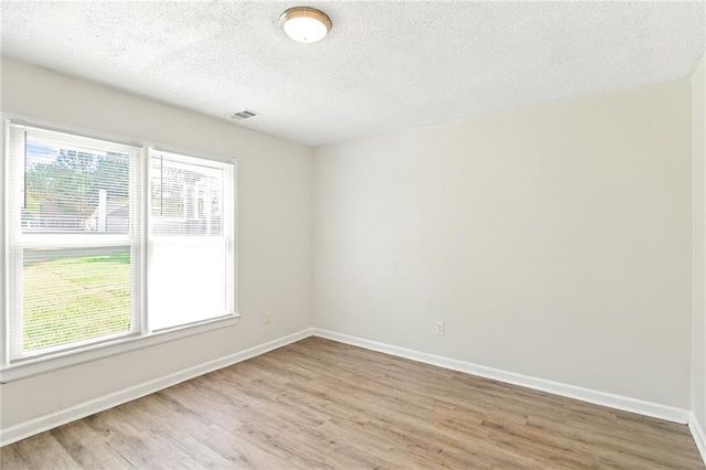 7980 Woodlake Drive, Riverdale, GA 30274