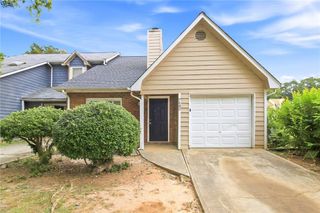 7980 Woodlake Drive, Riverdale, GA 30274
