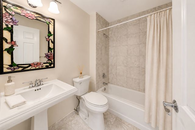 508 W MELROSE Street 4D, Chicago, IL 60657
