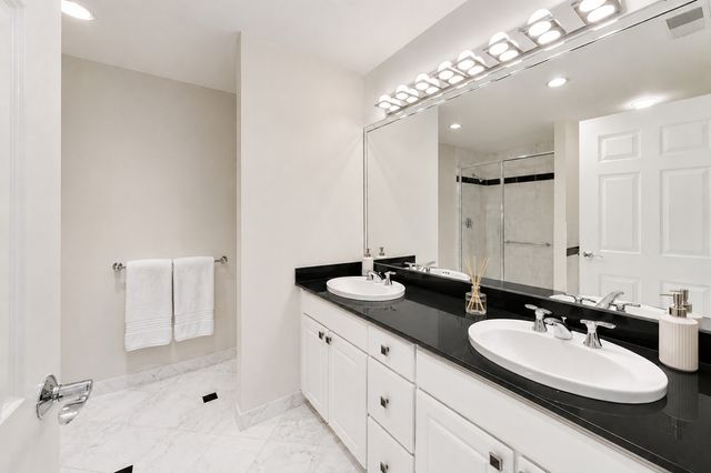 508 W MELROSE Street 4D, Chicago, IL 60657