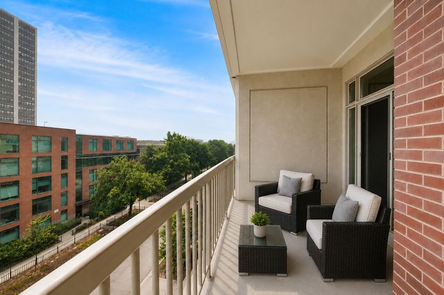508 W MELROSE Street 4D, Chicago, IL 60657