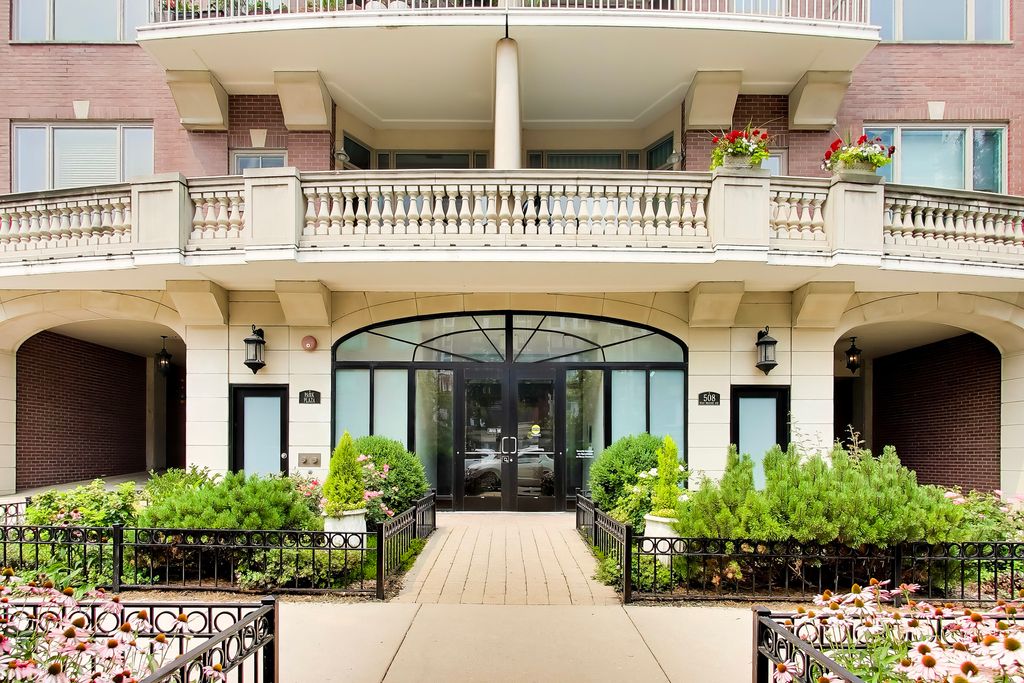 508 W MELROSE Street 4D, Chicago, IL 60657