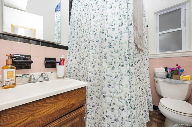 125-12 18th Avenue, College Point, NY 11356