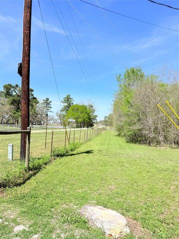 59 Forgotten Road, Bedias, TX 77831