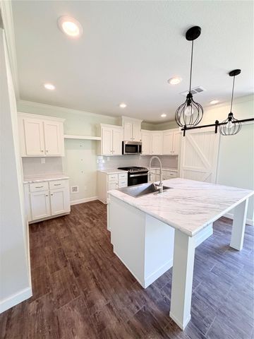 59 Forgotten Road, Bedias, TX 77831