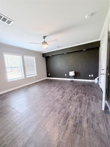 59 Forgotten Road, Bedias, TX 77831