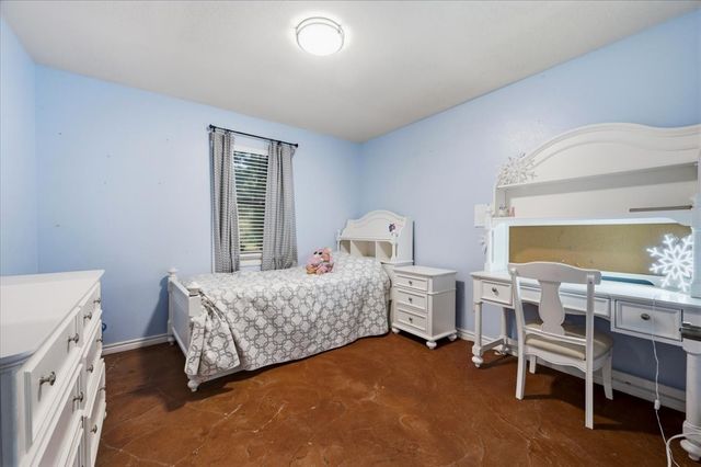 209 Live Oak Lane, Burleson, TX 76028