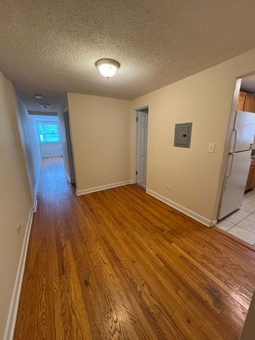 4044 N California Avenue 201, Chicago, IL 60618
