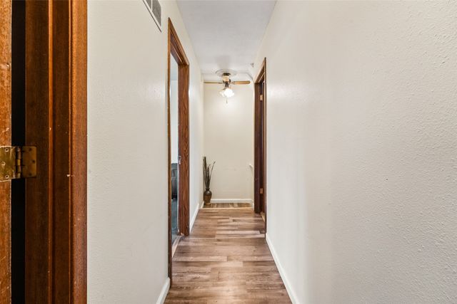 516 E Hackley Avenue, Des Moines, IA 50315