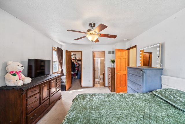 516 E Hackley Avenue, Des Moines, IA 50315