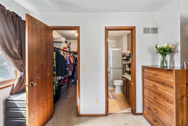516 E Hackley Avenue, Des Moines, IA 50315