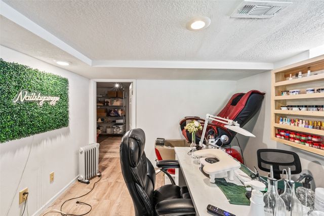 516 E Hackley Avenue, Des Moines, IA 50315