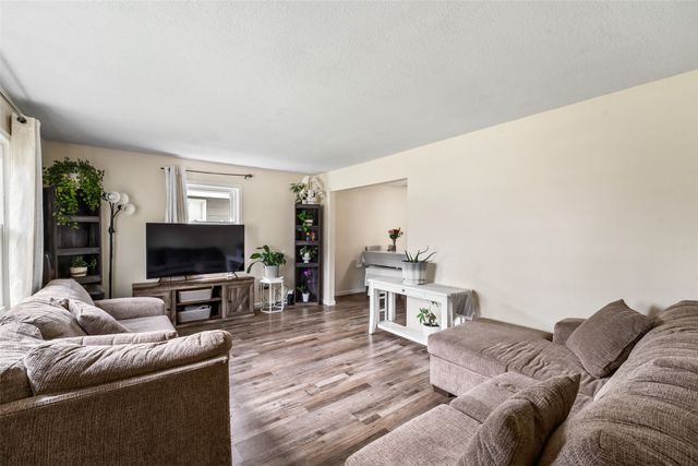 516 E Hackley Avenue, Des Moines, IA 50315