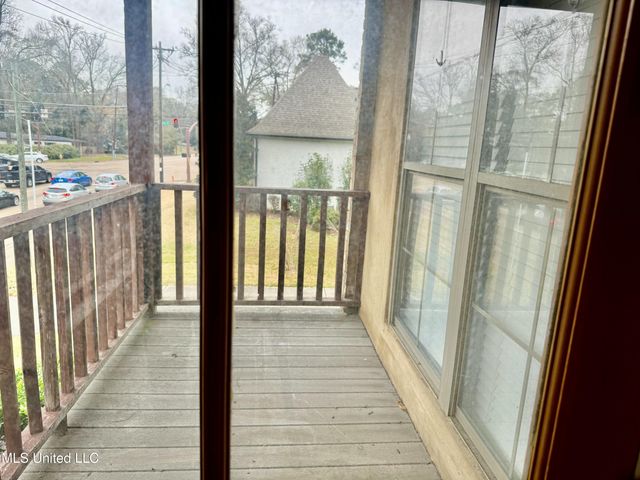 4550 Ridgewood Road, Jackson, MS 39211
