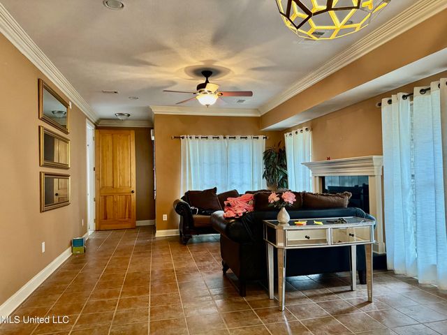 4550 Ridgewood Road, Jackson, MS 39211
